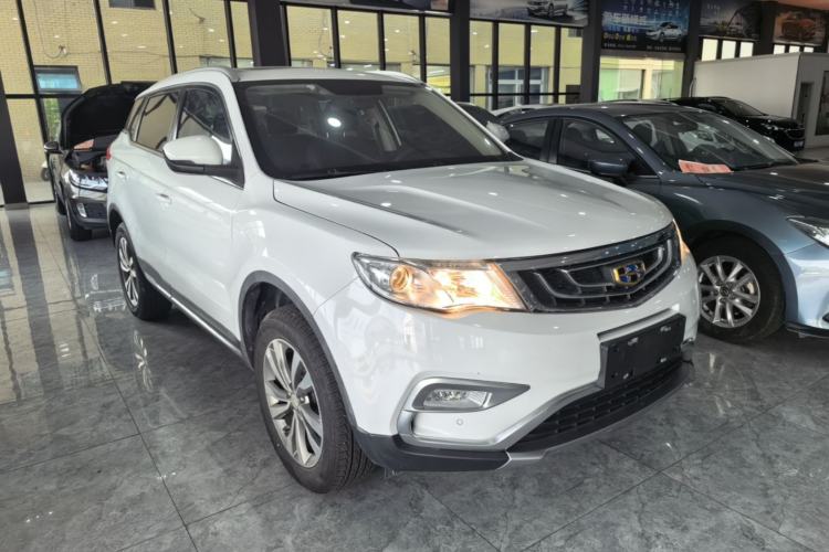 Used Geely Auto Emgrand X7 Sport 2016 2.0L Manual Smart Connect Version Front Right 45 Deg