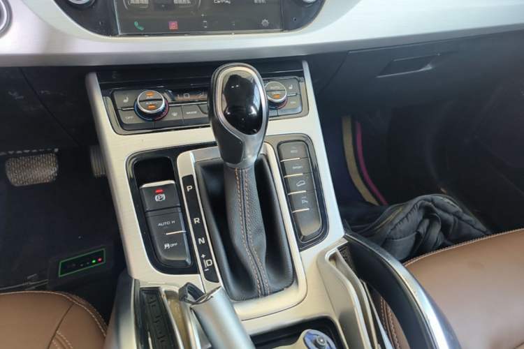 Used Geely Auto Emgrand X7 Sport 2016 1.8TD Automatic ZhiZun Version Gear Lever
