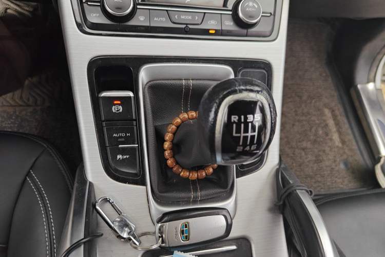 Used Geely Auto Emgrand X7 Sport 2016 2.0L Manual ZhiShang Version Gear Lever