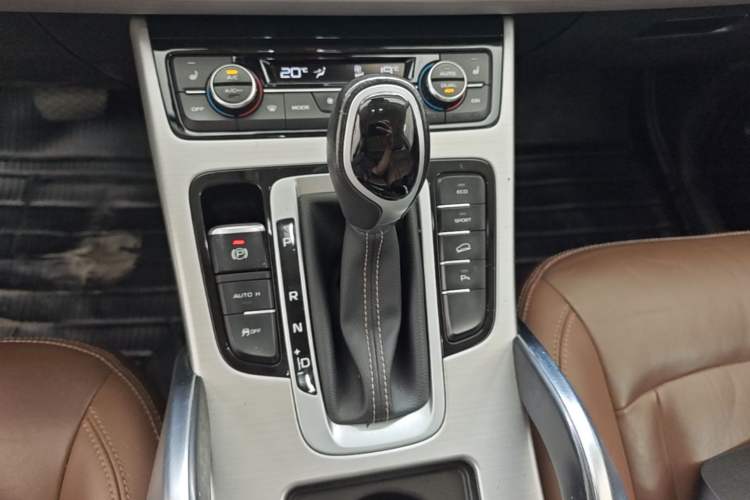 Used Geely Auto Emgrand X7 Sport 2016 1.8TD Automatic ZhiZun Version Gear Lever