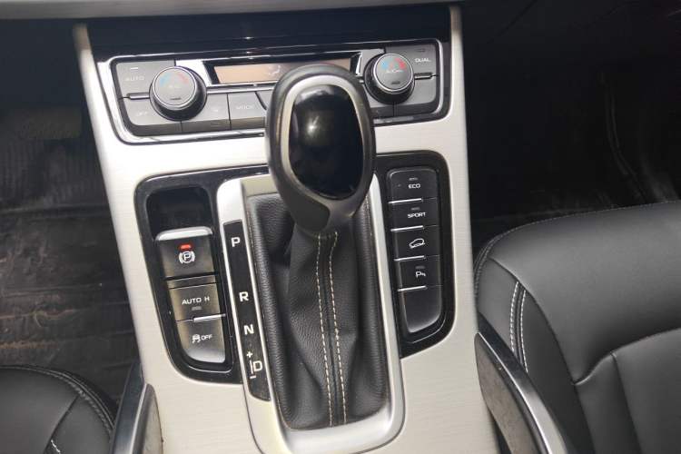 Used Geely Auto Emgrand X7 Sport 2016 1.8TD Automatic ZhiShang Model Gear Lever