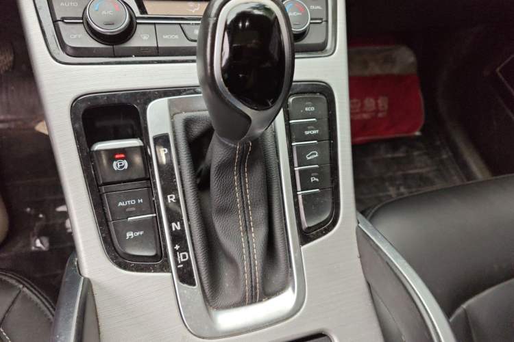 Used Geely Auto Emgrand X7 Sport 2016 1.8TD Automatic ZhiShang Model Gear Lever