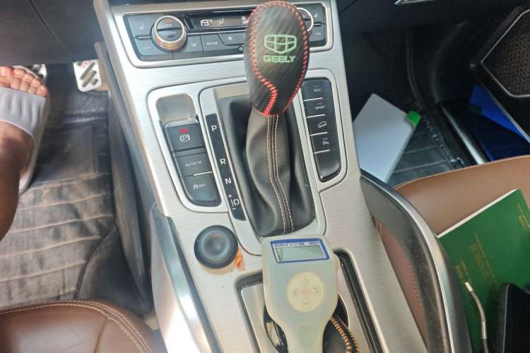 Used Geely Auto Emgrand X7 Sport 2016 1.8TD Automatic ZhiZun Version Gear Lever