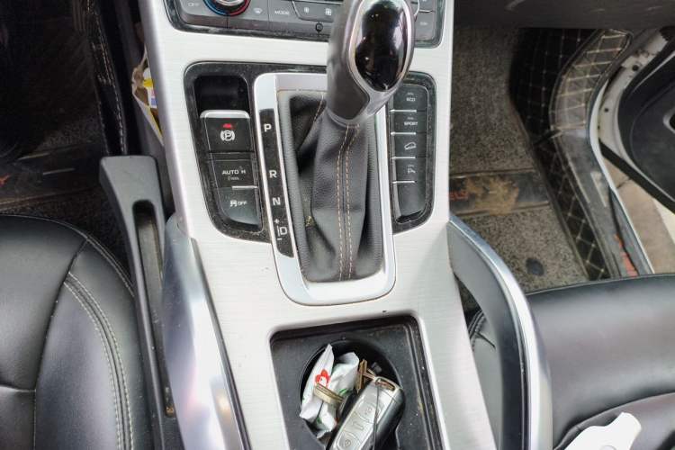 Used Geely Auto Emgrand X7 Sport 2016 1.8TD Automatic ZhiZun Version Gear Lever
