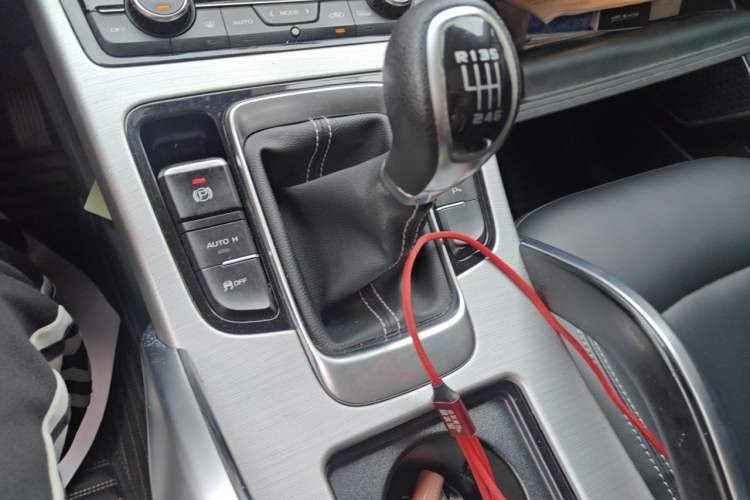 Used Geely Auto Emgrand X7 Sport 2016 2.0L Manual ZhiShang Version Gear Lever
