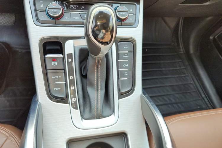 Used Geely Auto Emgrand X7 Sport 2016 1.8TD Automatic ZhiZun Version Gear Lever