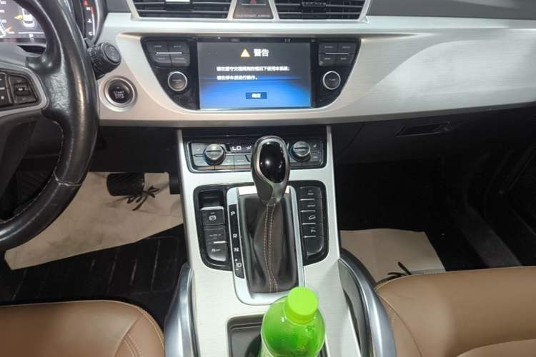 Used Geely Auto Emgrand X7 Sport 2016 1.8TD Automatic ZhiZun Version Gear Lever