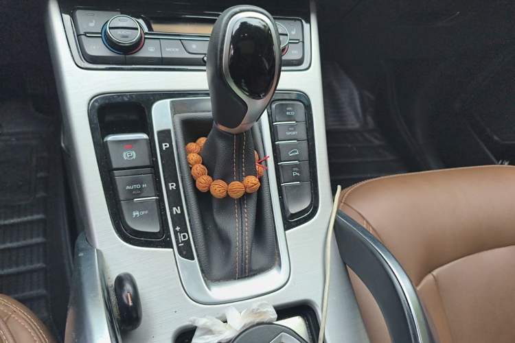 Used Geely Auto Emgrand X7 Sport 2016 1.8TD Automatic ZhiZun Version Gear Lever