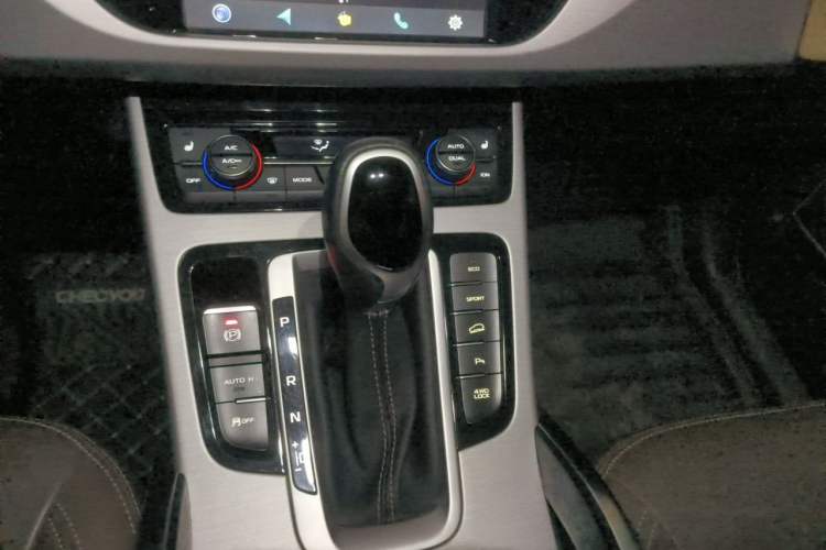 Used Geely Auto Emgrand X7 Sport 2016 1.8TD Automatic All-Wheel-Drive ZhiZun Edition Gear Lever