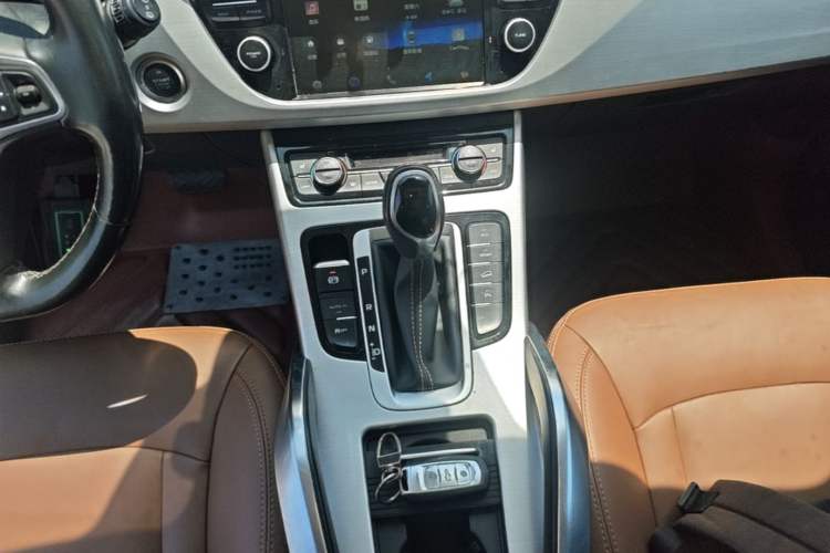 Used Geely Auto Emgrand X7 Sport 2016 1.8TD Automatic ZhiZun Version Gear Lever