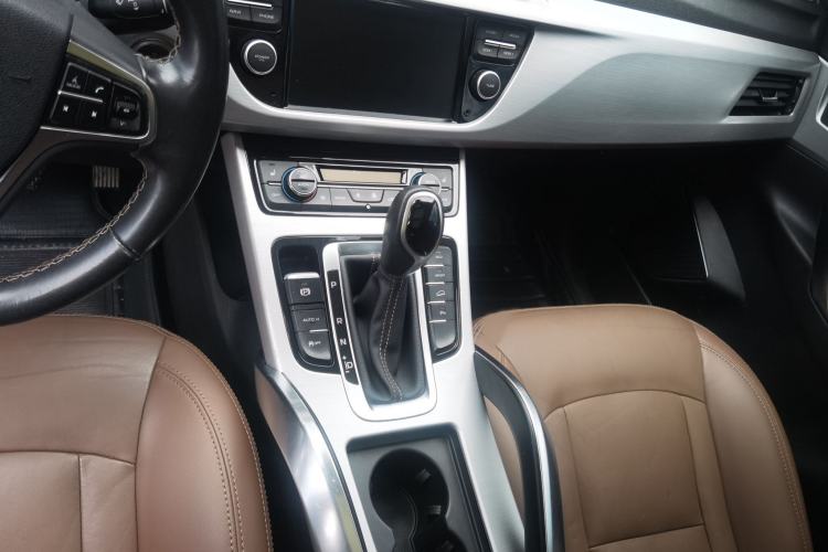 Used Geely Auto Emgrand X7 Sport 2016 1.8TD Automatic ZhiZun Version Gear Lever