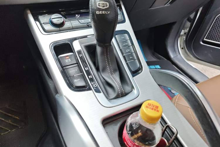 Used Geely Auto Emgrand X7 Sport 2016 1.8TD Automatic ZhiZun Version Gear Lever