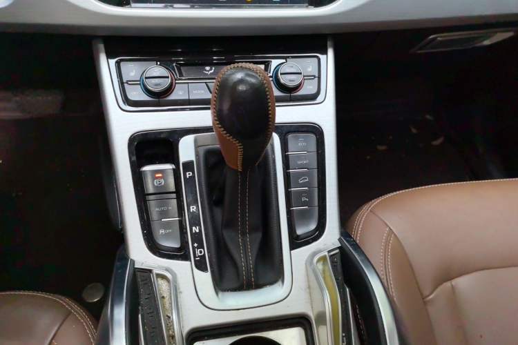 Used Geely Auto Emgrand X7 Sport 2016 1.8TD Automatic ZhiZun Version Gear Lever