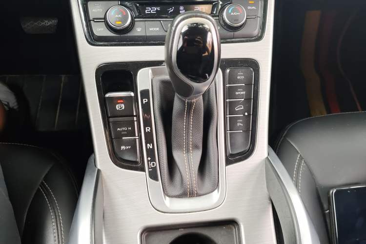 Used Geely Auto Emgrand X7 Sport 2016 1.8TD Automatic ZhiShang Model Gear Lever