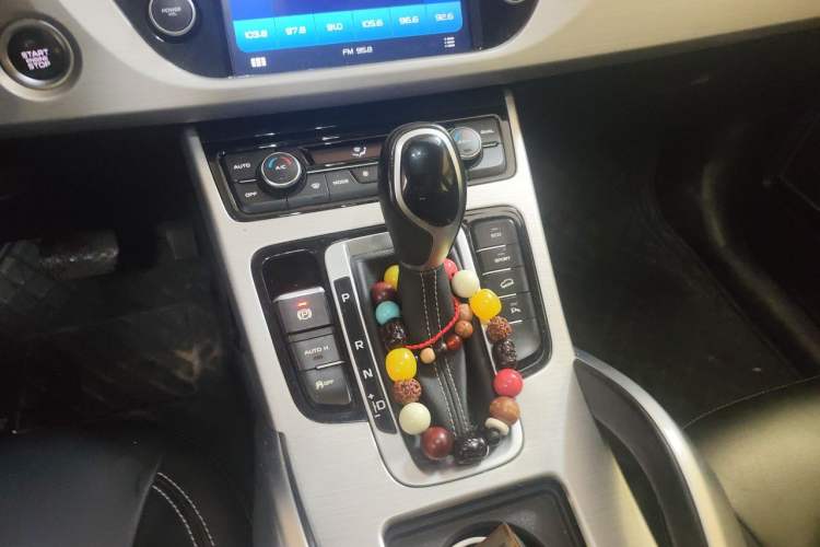 Used Geely Auto Emgrand X7 Sport 2016 1.8TD Automatic ZhiShang Model Gear Lever