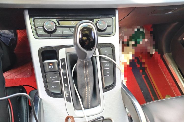 Used Geely Auto Emgrand X7 Sport 2016 1.8TD Automatic Smart Connectivity Version Gear Lever