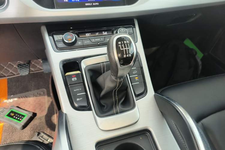 Used Geely Auto Emgrand X7 Sport 2016 2.0L Manual ZhiShang Version Gear Lever