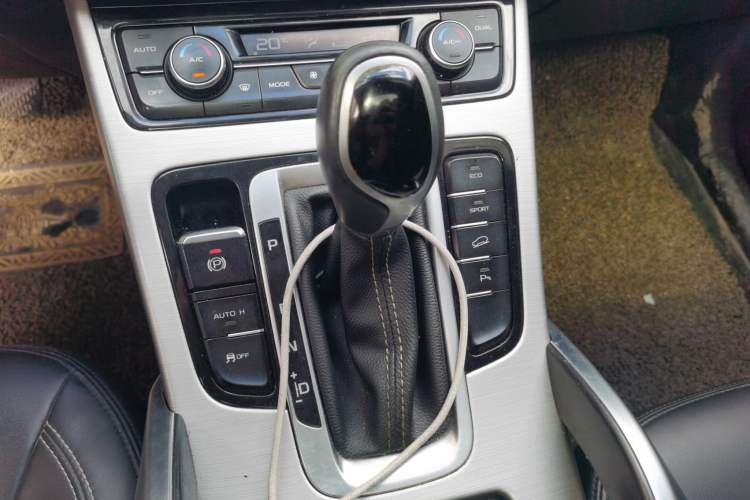Used Geely Auto Emgrand X7 Sport 2016 1.8TD Automatic ZhiShang Model Gear Lever