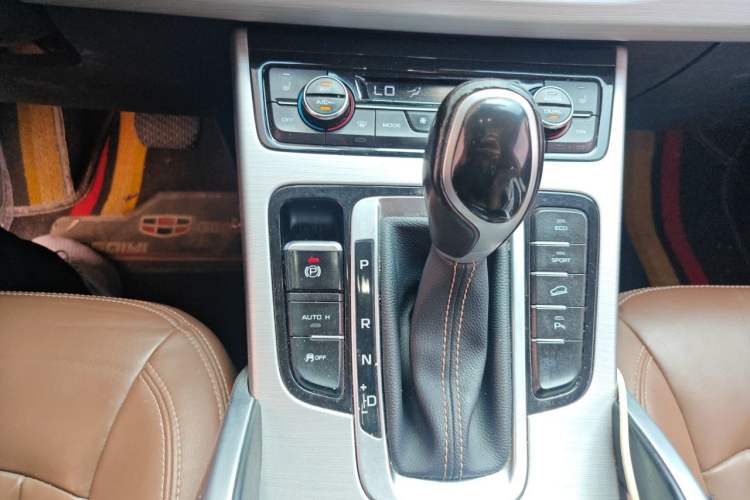 Used Geely Auto Emgrand X7 Sport 2016 1.8TD Automatic ZhiZun Version Gear Lever