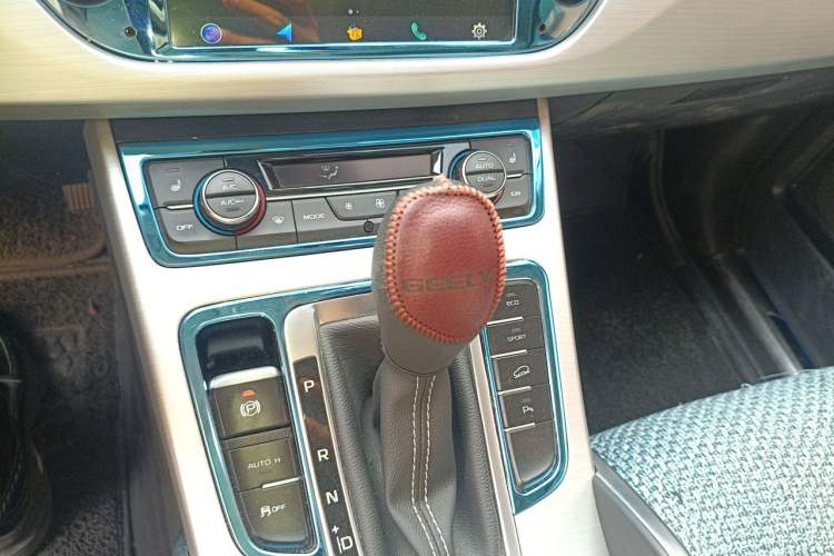 Used Geely Auto Emgrand X7 Sport 2016 1.8TD Automatic Smart Model Gear Lever