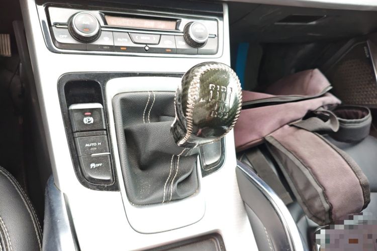 Used Geely Auto Emgrand X7 Sport 2016 2.0L Manual ZhiShang Version Gear Lever