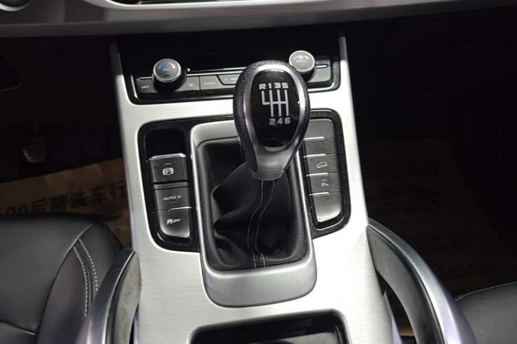Used Geely Auto Emgrand X7 Sport 2016 2.0L Manual Smart Connect Version Gear Lever