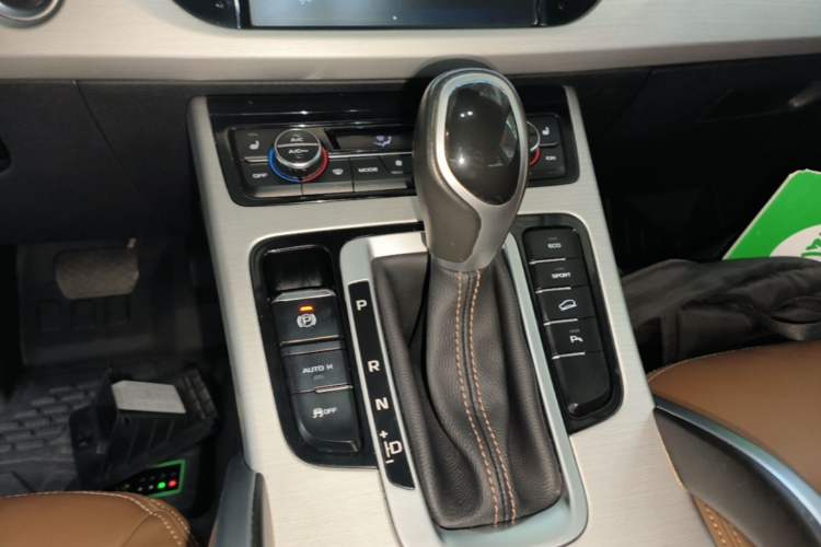 Used Geely Auto Emgrand X7 Sport 2016 1.8TD Automatic ZhiZun Version Gear Lever