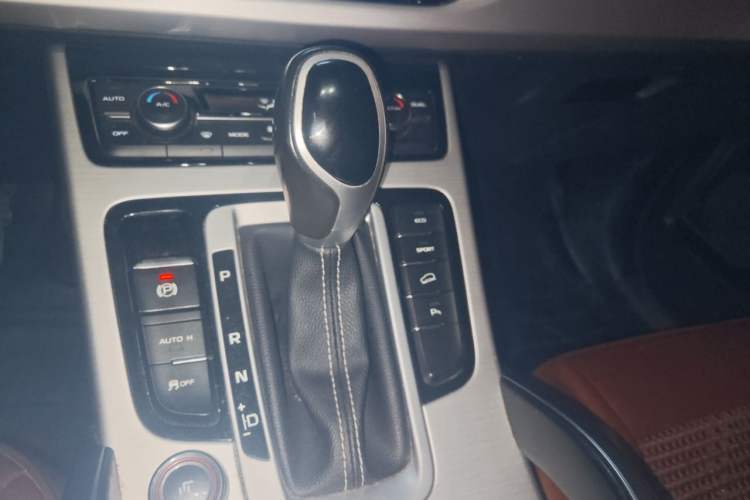 Used Geely Auto Emgrand X7 Sport 2016 1.8TD Automatic ZhiShang Model Gear Lever