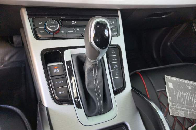 Used Geely Auto Emgrand X7 Sport 2016 1.8TD Automatic Smart Model Gear Lever