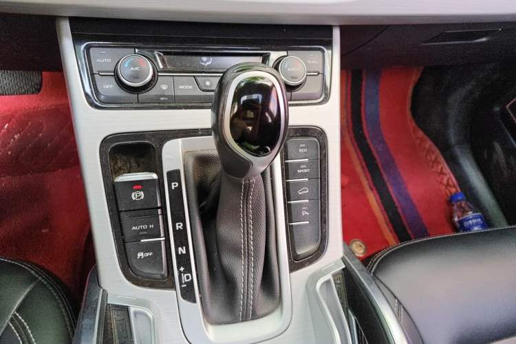Used Geely Auto Emgrand X7 Sport 2016 1.8TD Automatic ZhiShang Model Gear Lever