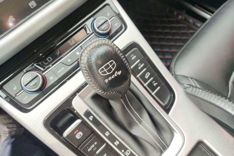 Used Geely Auto Emgrand X7 Sport 2016 1.8TD Automatic Smart Model Gear Lever