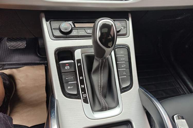 Used Geely Auto Emgrand X7 Sport 2016 1.8TD Automatic ZhiShang Model Gear Lever