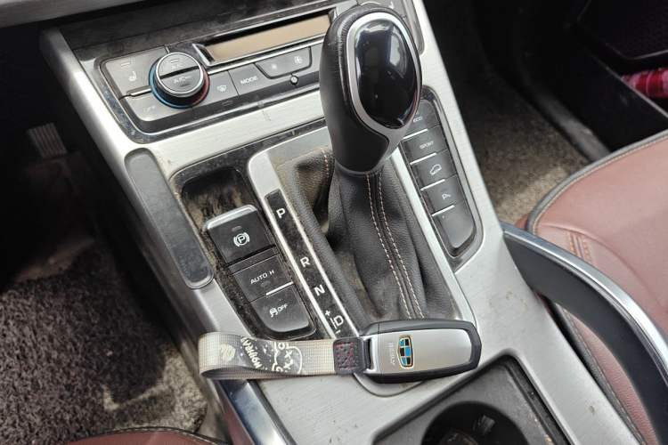 Used Geely Auto Emgrand X7 Sport 2016 1.8TD Automatic ZhiZun Version Gear Lever
