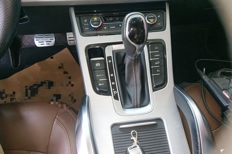 Used Geely Auto Emgrand X7 Sport 2016 1.8TD Automatic ZhiZun Version Gear Lever
