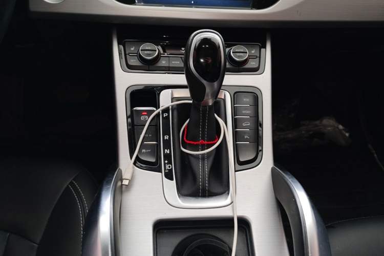 Used Geely Auto Emgrand X7 Sport 2016 1.8TD Automatic Smart Model Gear Lever