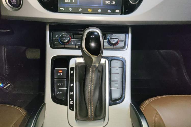 Used Geely Auto Emgrand X7 Sport 2016 1.8TD Automatic ZhiZun Version Gear Lever