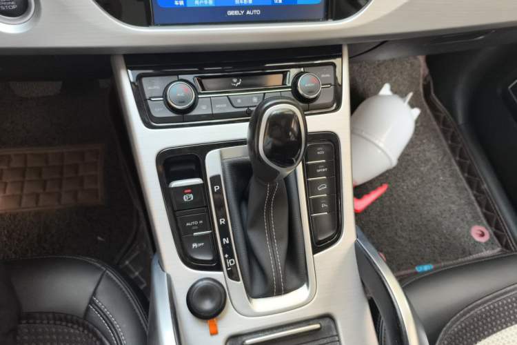 Used Geely Auto Emgrand X7 Sport 2016 1.8TD Automatic ZhiShang Model Gear Lever
