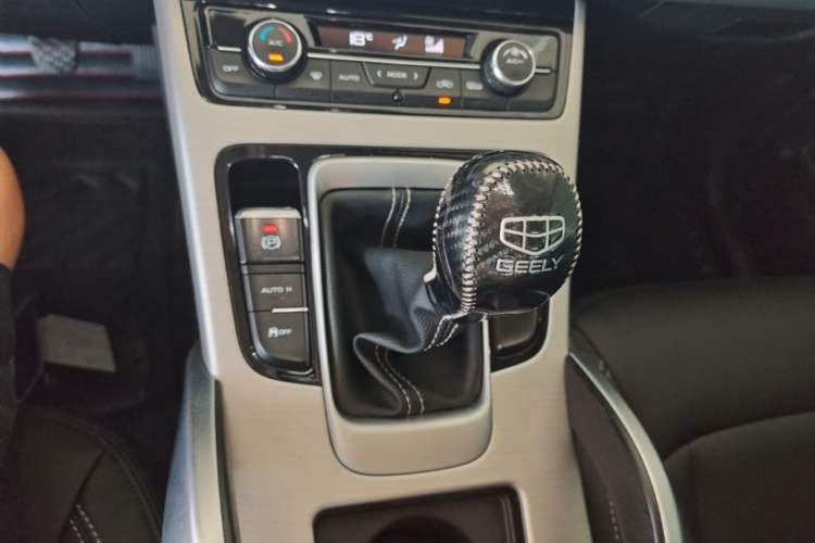 Used Geely Auto Emgrand X7 Sport 2016 1.8TD Manual ZhiShang Model Gear Lever