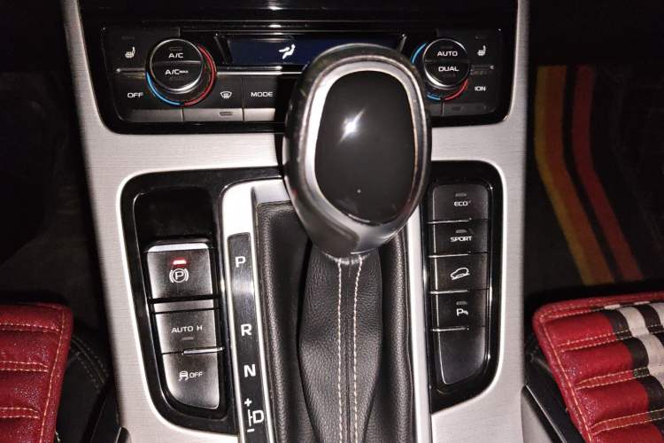 Used Geely Auto Emgrand X7 Sport 2016 1.8TD Automatic Smart Model Gear Lever