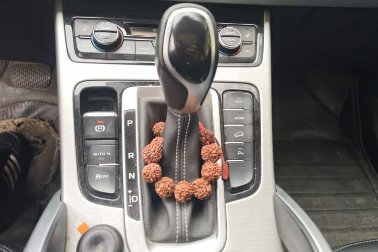 Used Geely Auto Emgrand X7 Sport 2016 1.8TD Automatic Smart Model Gear Lever
