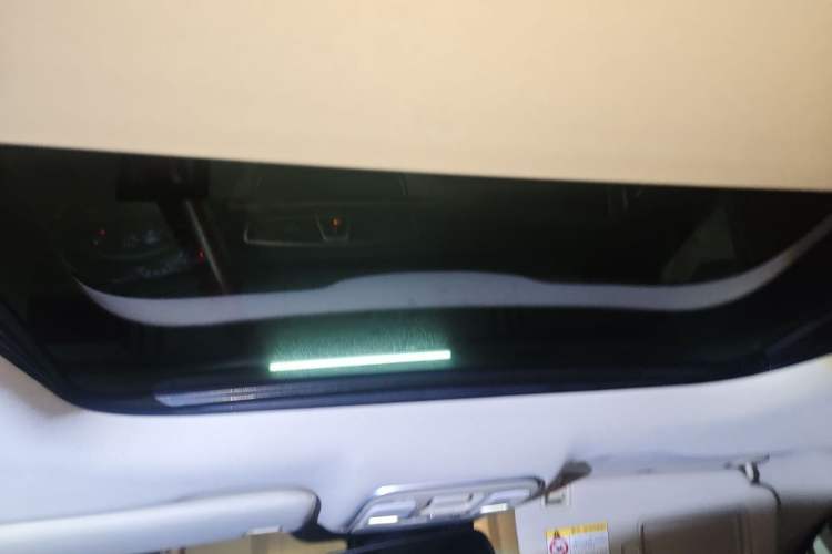 Used Geely Auto Emgrand X7 Sport 2016 1.8TD Automatic Smart Model Headliner
