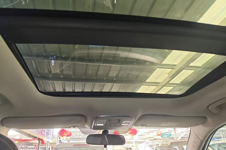 Used Geely Auto Emgrand X7 Sport 2016 2.0L Manual ZhiShang Version Headliner