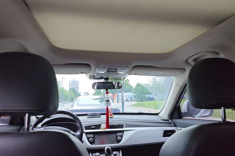 Used Geely Auto Emgrand X7 Sport 2016 1.8TD Automatic ZhiShang Model Headliner