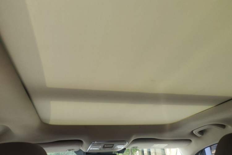 Used Geely Auto Emgrand X7 Sport 2016 1.8TD Automatic All-Wheel-Drive ZhiZun Edition Headliner