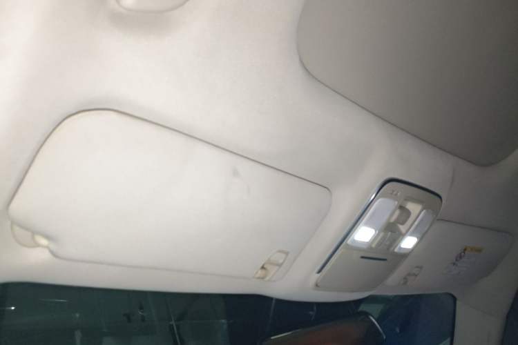 Used Geely Auto Emgrand X7 Sport 2016 1.8TD Automatic ZhiZun Version Headliner