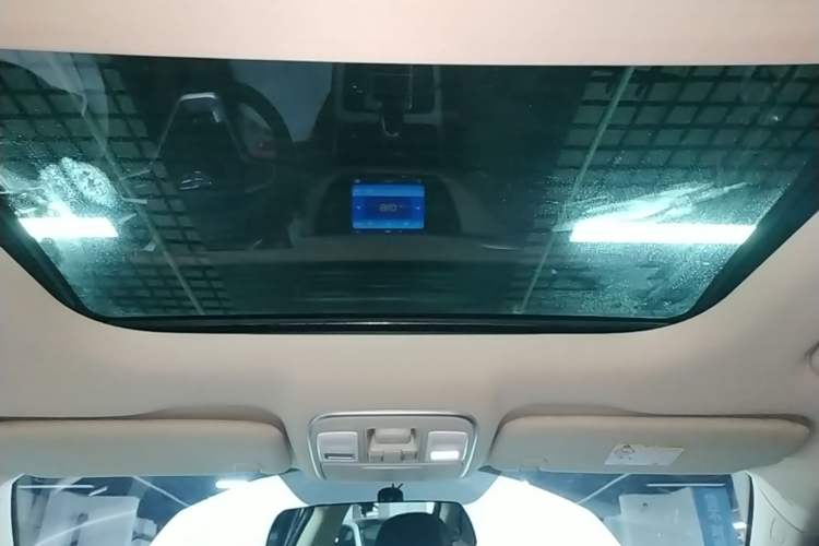 Used Geely Auto Emgrand X7 Sport 2016 1.8TD Automatic ZhiShang Model Headliner