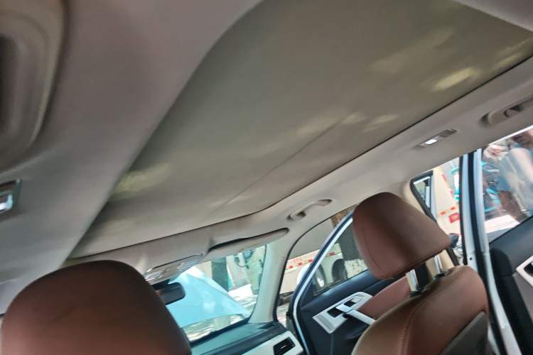 Used Geely Auto Emgrand X7 Sport 2016 1.8TD Automatic ZhiZun Version Headliner