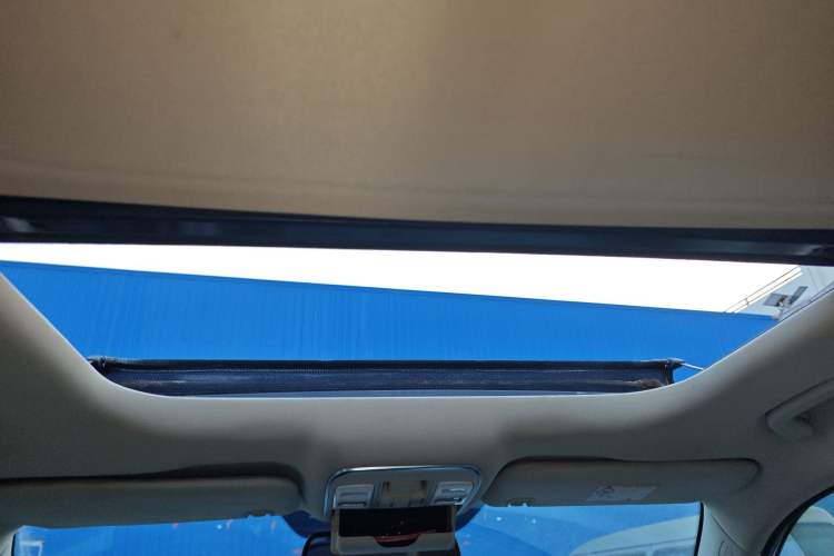 Used Geely Auto Emgrand X7 Sport 2016 1.8TD Automatic Smart Model Headliner