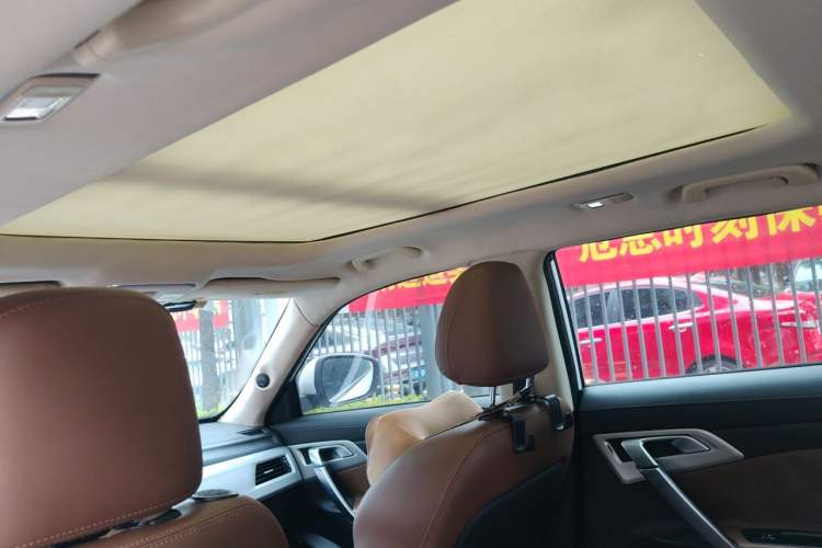 Used Geely Auto Emgrand X7 Sport 2016 1.8TD Automatic ZhiZun Version Headliner