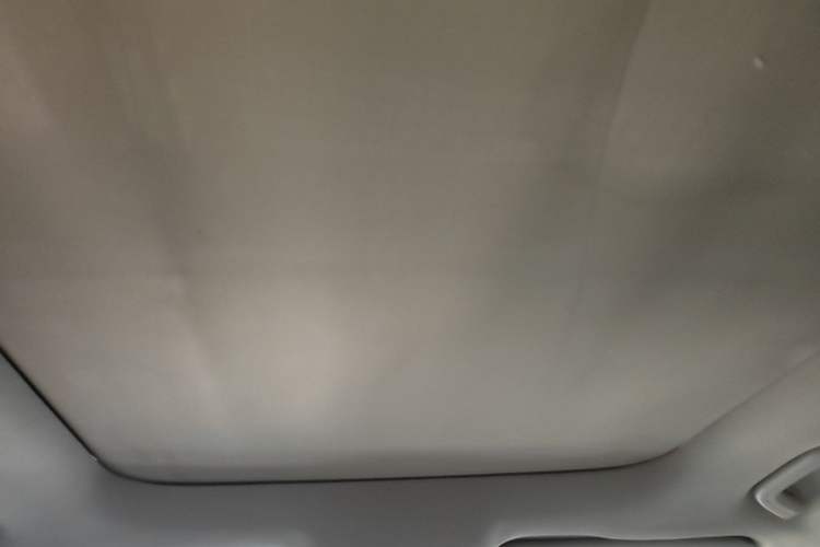 Used Geely Auto Emgrand X7 Sport 2016 2.0L Manual ZhiShang Version Headliner